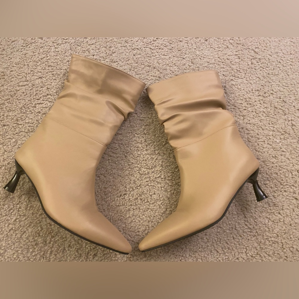 Elegant Tan Women's Ankle Boots